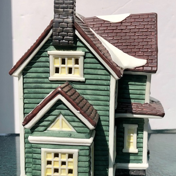 Porcelain Lighted House, Christmas Village - Picture 8 of 12